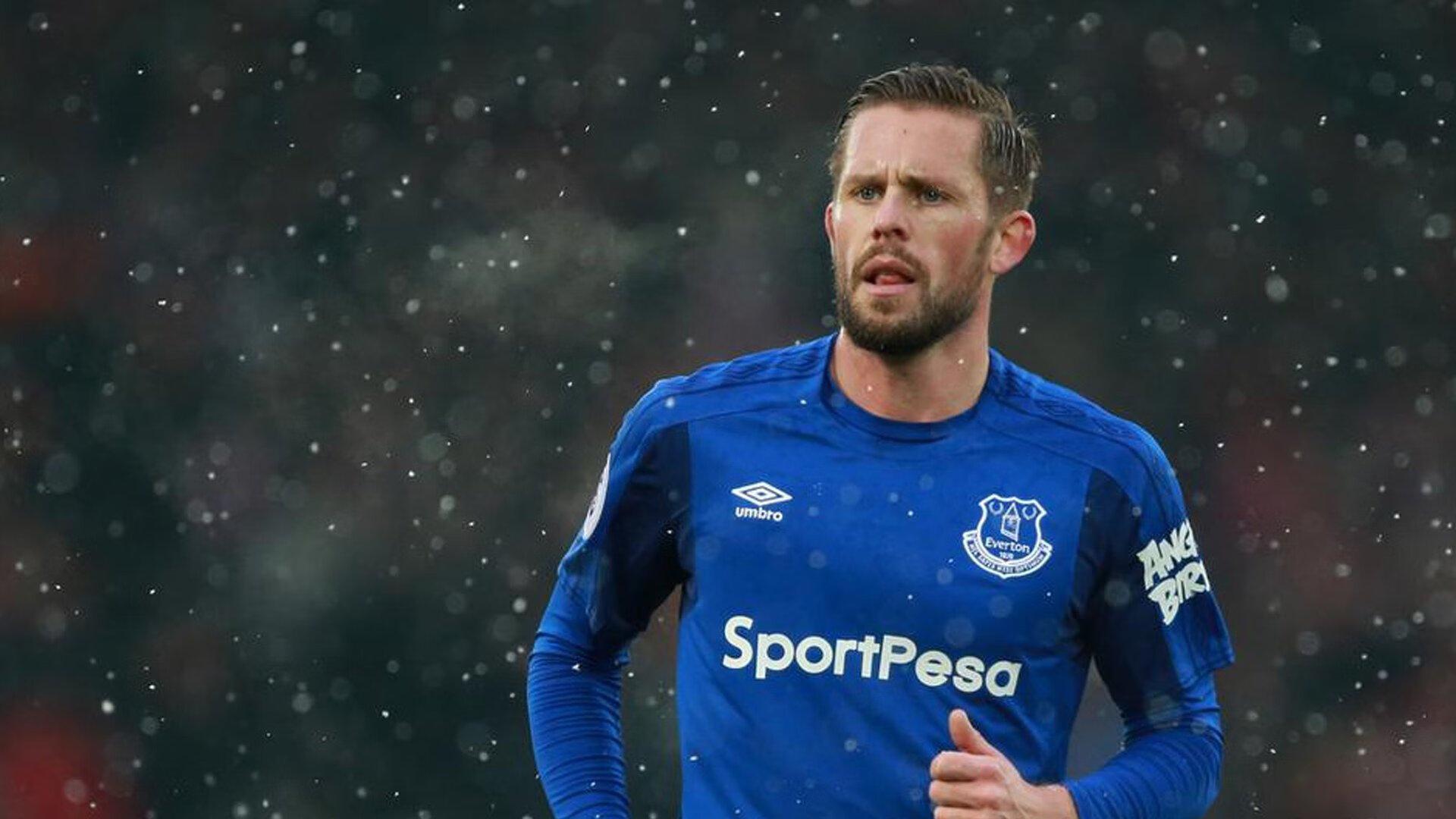 乔治状态持续低迷，赛后言论暗藏玄机引热议，快船季后赛前景蒙阴影