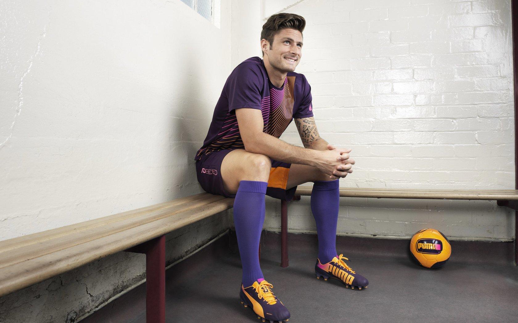 埃贝尔回顾雅克松转会拉锯战，与切尔西的谈判非常非常艰难，终以圆满结局告终